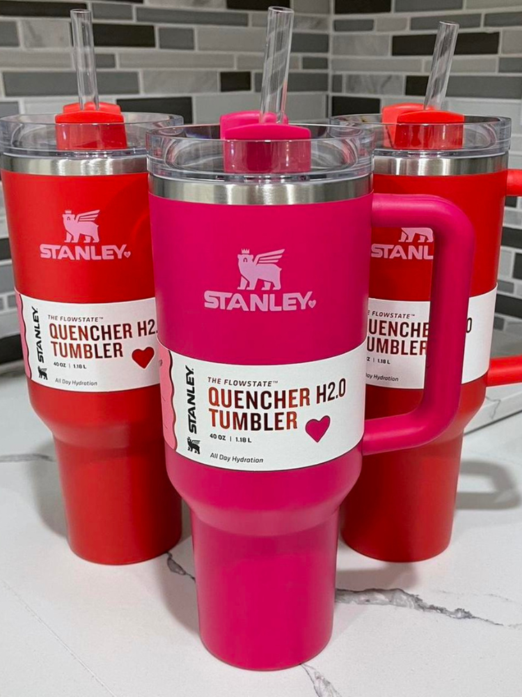 NEW! Stanley Pink Valentine Heart 💖 40 oz Quencher H2.0 Tumbler - IN HAND